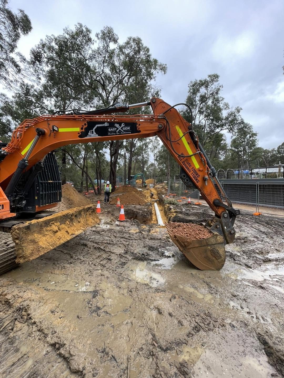 Gidge Civil excavator on a Perth Hills earthworks site